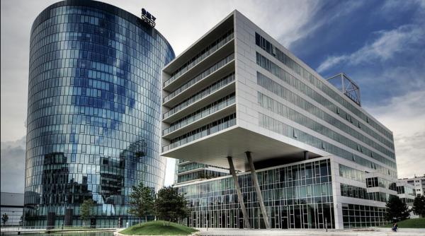 gusa omv este sponsorul actiunilor factorului extern in romania toate site urile care reprezinta factorul extern au fost sponsorizate de omv