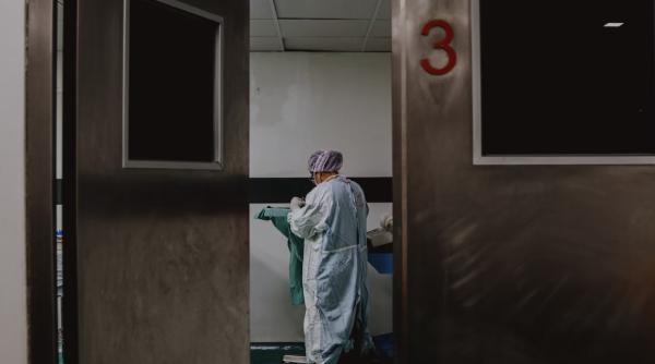 un consumator de droguri a ajuns la urgente de 64 de ori in 3 luni medic cauta pe google si revine ca sa verifice daca nu cumva a facut infarct ii spunem ca nu si e nemultumit