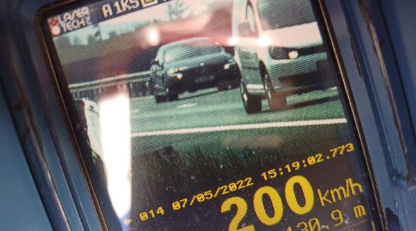 un politist rutier de la biroul autostrazi printre cei mai eficienti vanatori de vitezomani l a amendat si pe dorian popa