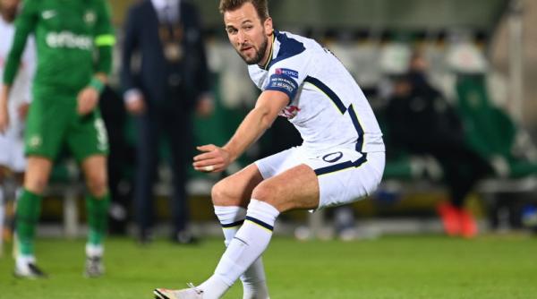 harry kane scrie istorie pentru tottenham a egalat recordul de goluri in victoria cu fulham