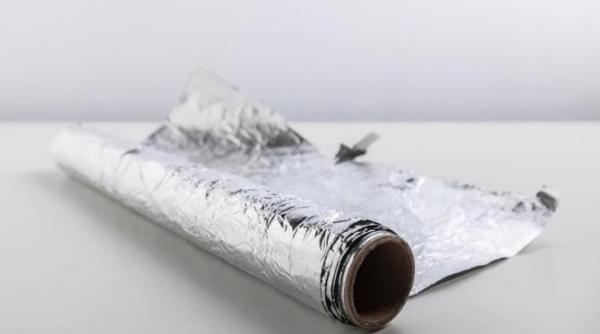 infasoara folie de aluminiu in jurul tevilor vei economisi multi bani