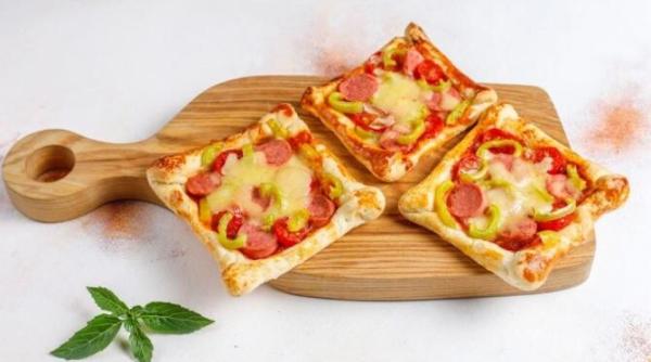 transforma painea veche in pizza crocanta