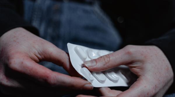 s a incheiat criza de medicamente din farmacii medicul rodica tanasescu se merge pe principiul lasa sa am in casa un litru de ulei un kilogram de faina si cateva antibiotice