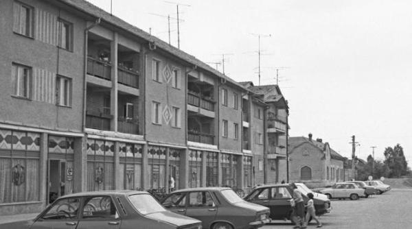 ce masini conduceau scriitorii romani paradoxul era cu cezar petrescu el nu a condus niciodata dar in romanele sale apareau numeroase marci de automobile