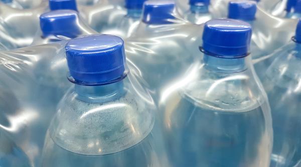 se scumpesc bauturile la pet 50 de bani in plus pentru fiecare sticla prin programul garantie returnare