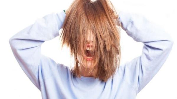 parul tau va creste mai repede si vei uita de varfurile despicate solutia este o masca cu gelatina