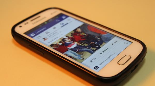 facebook iti descarca in mod intentionat bateria telefonului sustine un fost angajat care e motivul ascuns