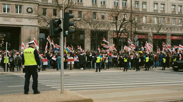 fermierii polonezi au blocat drumurile in semn de protest fata de importurile de cereale din ucraina video