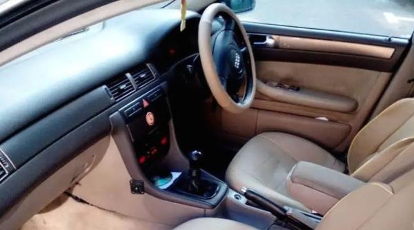 masinile cu volan pe dreapta pe punctul de a fi interzise in romania