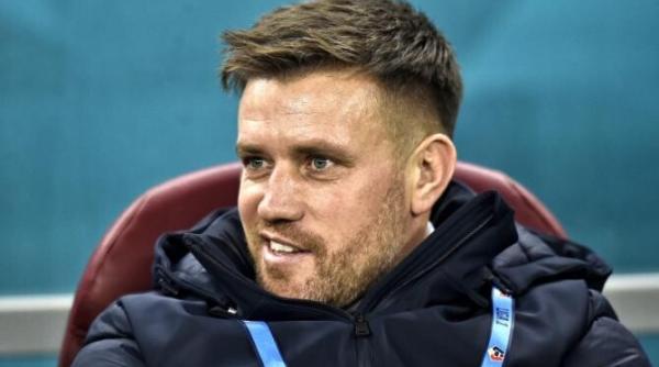 paradox in fotbalul romanesc scoala de antrenori spune ca pintilii nu are licenta si nu poate da indicatii lpf il numeste antrenorul etapei