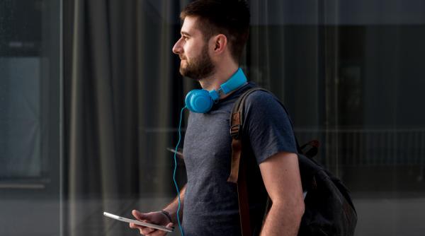 samsung s23 vs iphone 14 care telefon premium de ultima generatie este mai bun