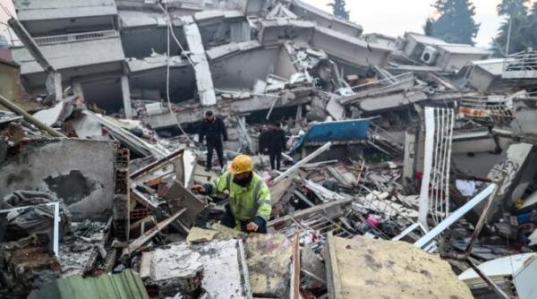 cutremur turcia si siria val valcu in 77 ei au fost cei mai importanti la interventii si poate ar fi fost si azi la noi niciun primar nu a dat amenzi pentru asta