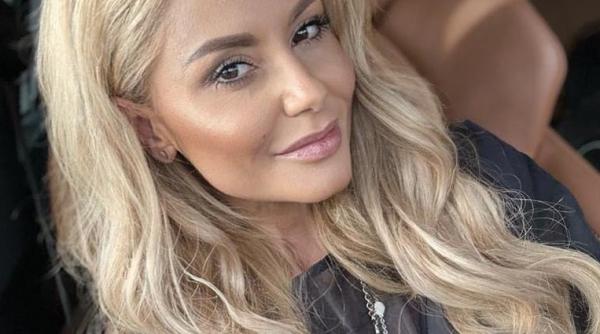 emilia ghinescu se casatoreste dupa 13 ani de relatie cu sebastian albastroiu omul se schimba cand devii proprietatea lui