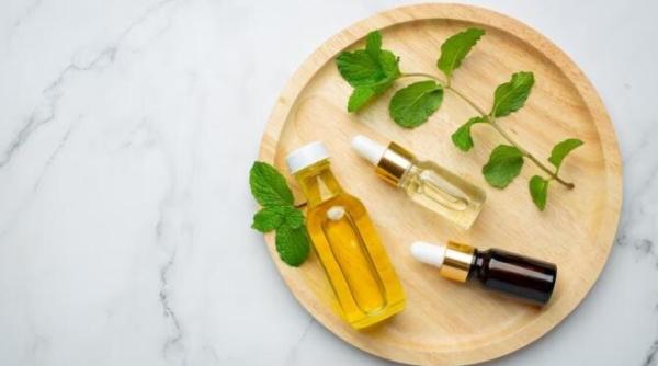 trei amestecuri de uleiuri esentiale calmeaza nervii si combat anxietatea combina le corect si fii sanatos