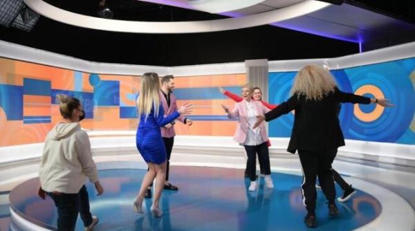 farsa de zile mari in platoul emisiunii teo show teo trandafir abandonata de toti colegii