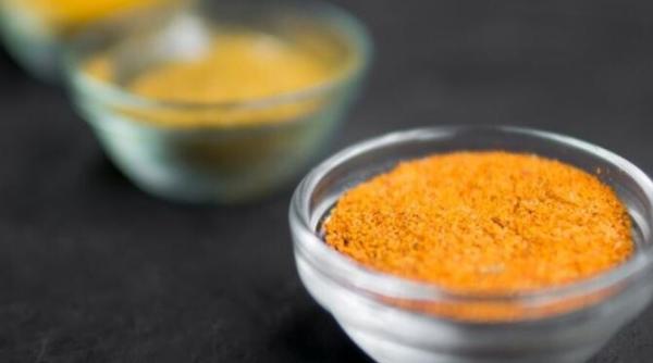 adauga turmeric in ghivece si vezi ce se intampla remediul preferat al gradinarilor cu experienta