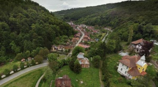 comuna moneasa a ramas in bezna iluminatul stradal oprit viceprimarul pnl acuza primarul psd ca a ignorat somatiile privind facturile restante