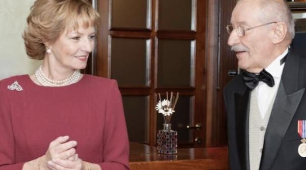 victor rebengiuc implineste 90 de ani familia regala a romaniei ii multumeste pentru exemplul nepretuit de talent maiestrie daruire si credinta cu care a servit teatrul si filmul romanesc