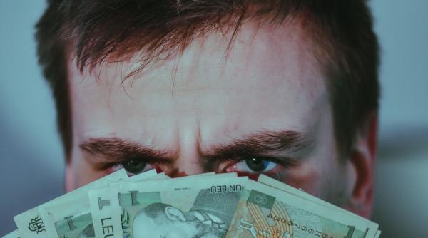 comisia europeana spune cu cat va creste economia romaniei in 2023 si 2024