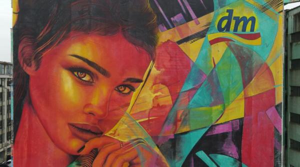 dm drogerie markt lanseaza cel mai mare mesh pictat din romania la timisoara