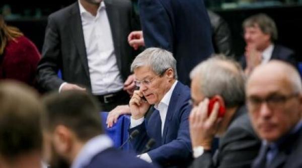 parlamentarii lui ciolos au votat pentru inchiderea uzinelor e la mioveni si craiova din 2035 pmp si pnl s au opus psd s a abtinut
