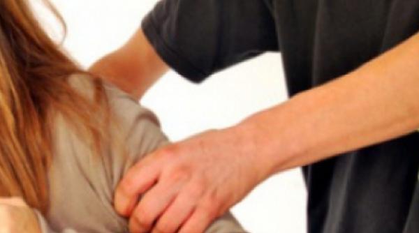 profesor de sport din alba iulia condamnat la inchisoare dupa ce a pipait mai multe eleve