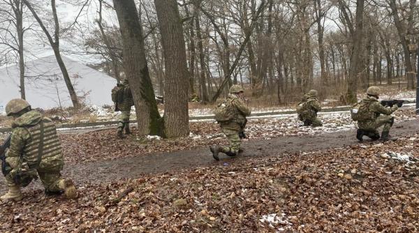 trei militari romani raniti in poligonul catelu