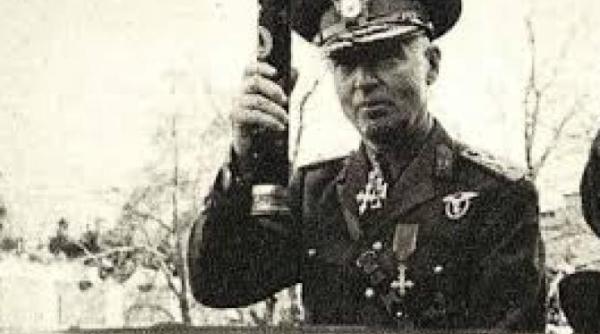 universitatea din bucuresti retrage titlului de doctor honoris causa acordat criminalului de razboi ion antonescu