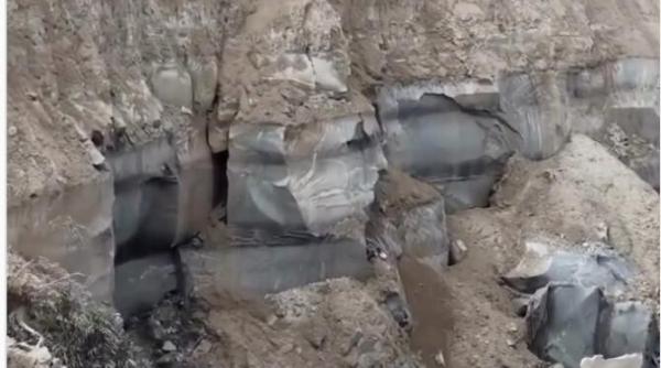 video imagini incredibile din turcia o prapastie uriasa a aparut dupa cutremur