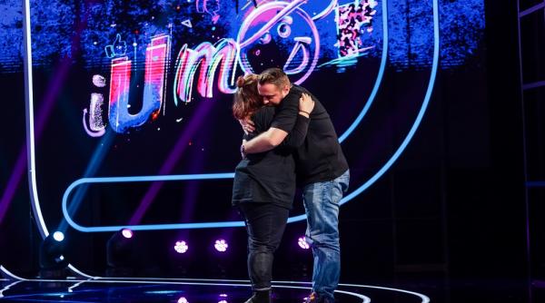 o tanara care a cazut de la etajul 8 al unui bloc in fata juratilor iumor bordea am vazut o la stiri o tin minte foto