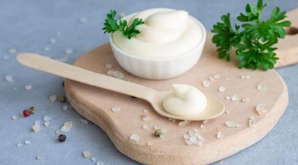 transforma smantana in maioneza ingredientele secrete ale unui sos simplu si foarte gustos