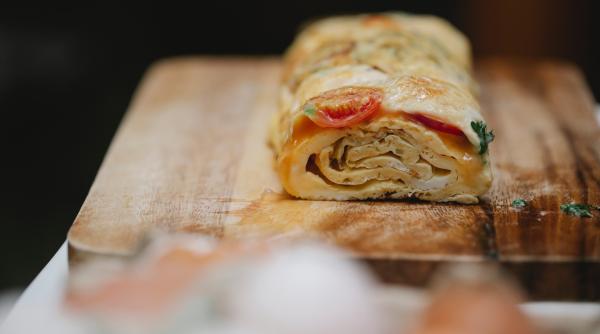 rulada de ou cu legume reteta inedita pentru micul dejun