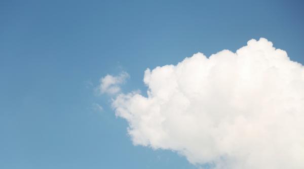 un nor in forma de ozn a aparut la campulung video