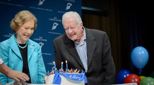 jimmy carter refuza o noua operatie si va primi ingrijiri la domiciliu cel mai batran fost presedinte al sua in viata a supravietuit cancerului la creier in 2015