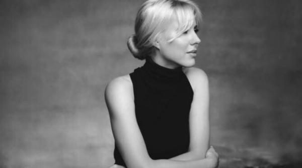 oracolul vedetelor 20 de intrebari pentru cristina jacob