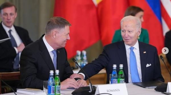 iohannis la masa cu joe biden la summitul b9 de la varsovia