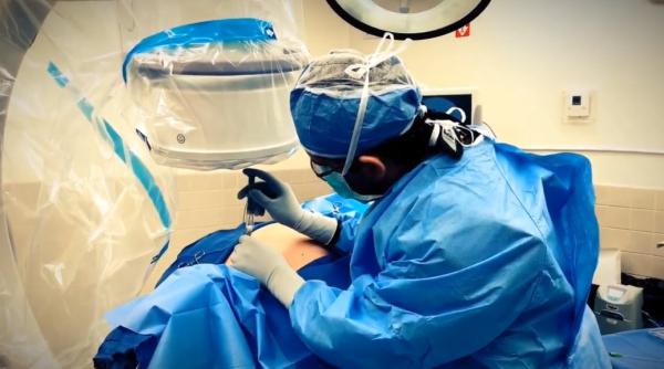 doua femei paralizate isi pot misca din nou bratele datorita unei terapii revolutionare