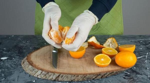 gospodinele cu experienta pun mandarine si portocale in cuptorul cu microunde repeta trucul si nu vei regreta