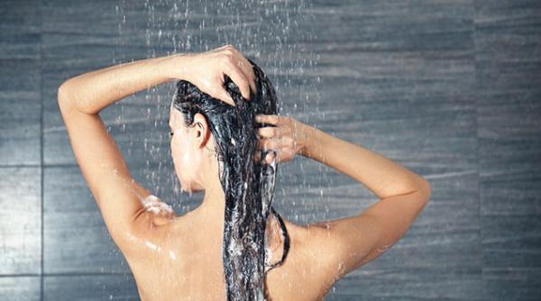 combate caderea parului inlocuirea samponului cu detergentul intim