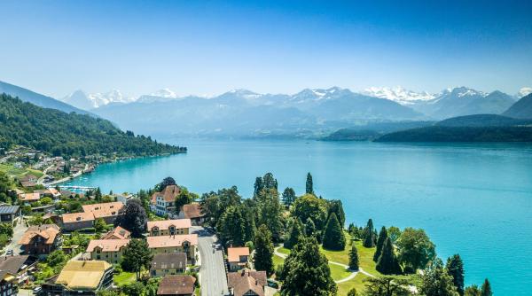 chiriasii din elvetia sunt evacuati din locuinte pentru a face loc refugiatilor aceeasi situatie si intr un oras din germania