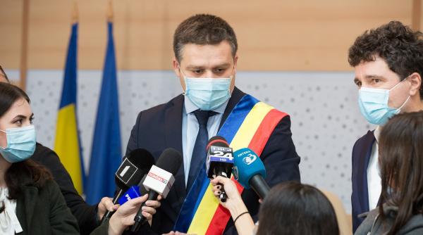 de ce si ar fi dat demisia ciucu de la sefia pnl bucuresti chirieac asa se aude face treaba ciuvica faza tare de culise nu faceau misto