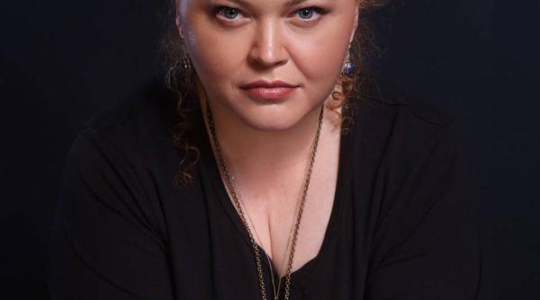 de ce nu a renunttat narcisa suciu la copil cand a aflat la 24 de ani ca e insarcinta probabil ca nu o aveam pe daria