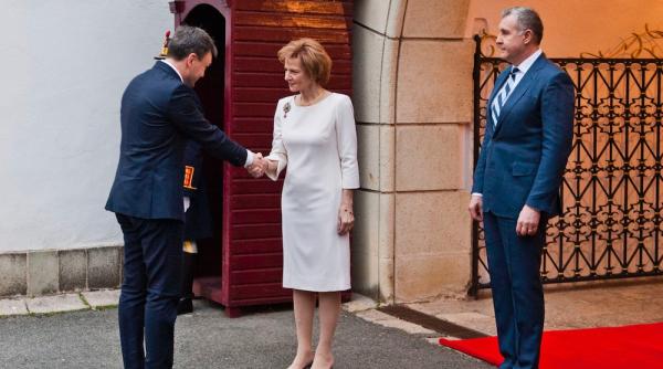 familia regala a romaniei l a primit in vizita pe dorin recean noul premier al republicii moldova