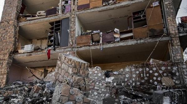 colonelul pricina a spus cum i a gasit pe supravietuitorii din 77 cum si au salvat vietile