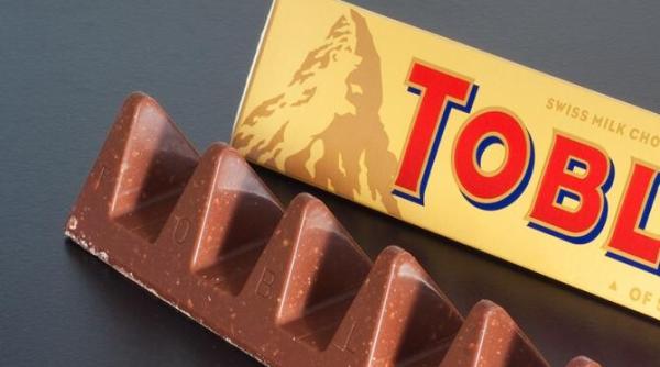 muntele matterhorn de pe celebrul baton triangular de ciocolata interzis de elvetia