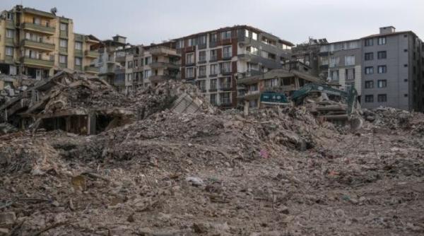 un complex de lux din turcia a beneficiat de amnistie prezidentiala inainte de cutremur supravietuitorii spun ca structura parca s a topit cine este vinovat