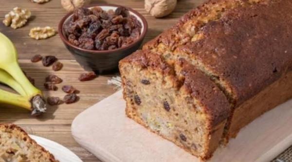 chec de post cu nuci si stafide amesteca toate ingredientele si da tava in cuptor