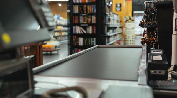 inlocuirea casierilor cu tehnologie burduja trebuie sa ne pregatim pentru economia viitorului