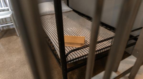 romania tara mortilor frumosi la puscarie vs la chirurgie