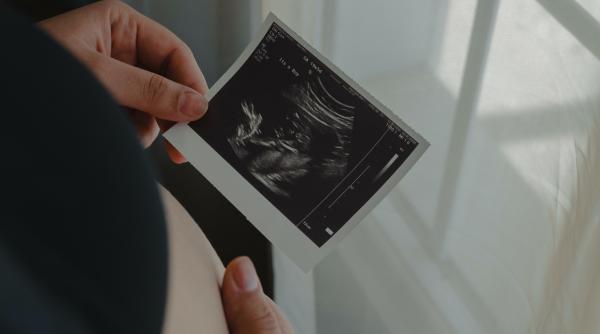 un geaman nenascut a fost scos din creierul unei fetite de un an